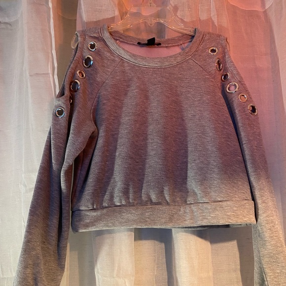 Sweater - Picture 1 of 2